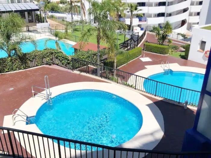 Duplex Los Patos 1 Bedroom ベナルマデナ エクステリア 写真